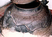 梅の湯祭で用いる茶釜